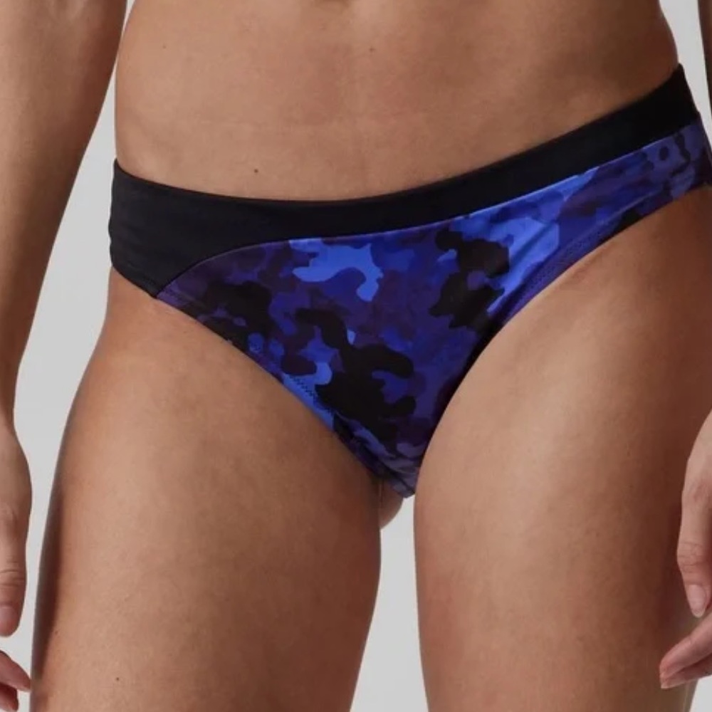 NWT Athleta Freestyle Camo Medium Bikini Bottom